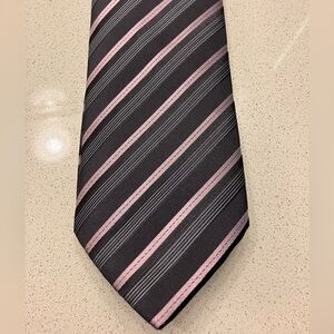 Hugo Boss Dark Grey/Pink Striped Tie